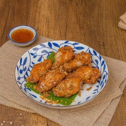 ปีกไก่ทอดน้ำปลา