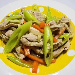 ผัดพริกหยวก(กับข้าว)