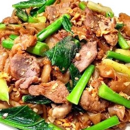 ผัดซีอิ๊วหมู (เส้นใหญ่)