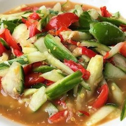 ส้มตำน้องโบว์ลิ่ง