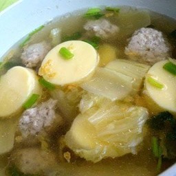 แกงจืดเต้าหู้หมูสับ