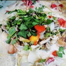 ต้มข่าไก่