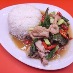 ผัดคะน้าหมู