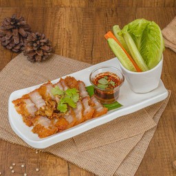 หมูสามชั้นทอดน้ำปลา