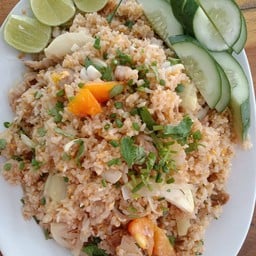 ข้าวผัดหมูชิ้น