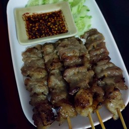 เนื้อย่าง/หมูย่าง น้ำจิ้มแจ่ว มีข้าวเหนียว แม่ขายเอง