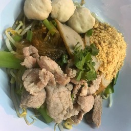 ก๋วยเตี๋ยวหมูแห้ง