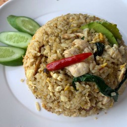 ข้าวผัดเขียวหวานไก่
