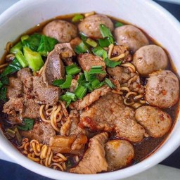 ยำอร่อยปากลำบากตูด