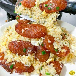 ข้าวผัดกุนเชียงหอมๆหวานๆ