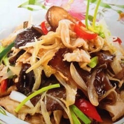หมูผัดขิงเต้าเจี้ยว
