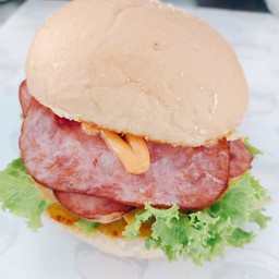 [อร่อยซ่ากับโค้ก] เบอร์เกอร์แฮม +  โค้ก ออริจินัล (กระป๋อง)