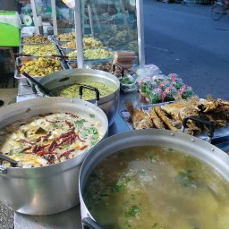 ร้านไก่ไข่ดาว กับข้าว 3 ภาค   ข้าวขาหมู นนทบุรี