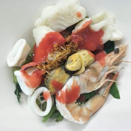 เกาเหลาทะเลเย็นตาโฟ