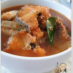 แกงส้มไหลบัวปลาช่อนทอด
