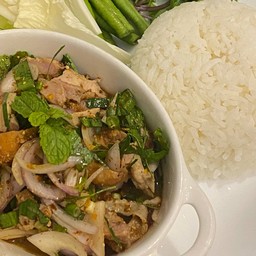 ข้าวไก่ย่างน้ำตก