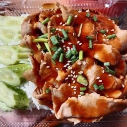 ข้าวหน้าหมูชิ้นผัดซอสเทริยากิ