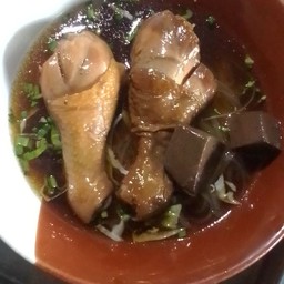 ก๋วยเตี๋ยวน่องไก่พิเศษ