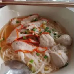 ก๋วยเตี๋ยวเส้นหมี่