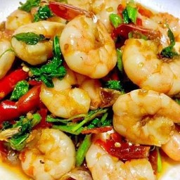 ผัดกระเพรากุ้ง