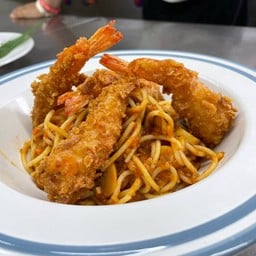 สปาเก็ตตี้ซอสมะเขือเทศ กุ้งชุบแป้งทอด