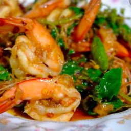 กระเพรากุ้ง(ราดข้าว)