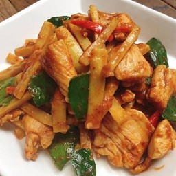 ผัดพริกแกงหมู (กับข้าว)