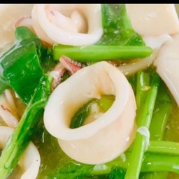 หญิง อาหารตามสั่ง