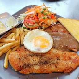 สเต็กปลาย่าง+สเต็กหมู+ไข่ดาว