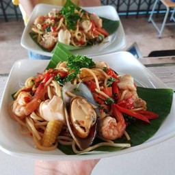 สปาเก็ตตี้ ขี้เมาทะเล