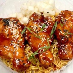 บะหมี่ไก่ซอสเผ็ดเกาหลี