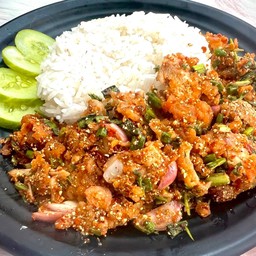 ร้านข้าวยำไก่แซ่บ สุดจี๊ด &กระเพราพริกแห้ง ประชาอุทิศ