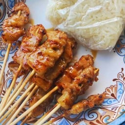 หมูปิ้งสูตรโบราณไม้ละ 3 บ.