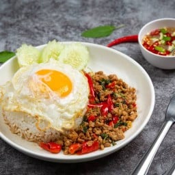 ครัวกะเพรายักษ์