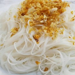 เส้นหมี่ลวก