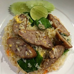 ข้าวผัดเเหนม
