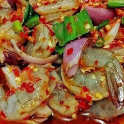 ยำกุ้งสดน้ำปลาร้า