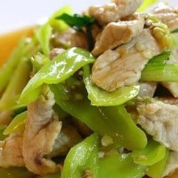 ผัดพริกหยวกหมู