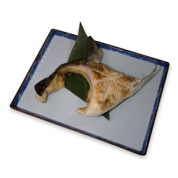 แก้มปลาบุรีย่างเกลือ