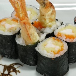 ข้าวห่อสาหร่ายไส้กุ้งเทมมากิ