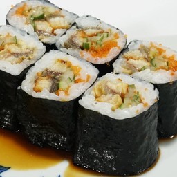 ข้าวห่อสาหร่ายปลาไหลแตงกวา