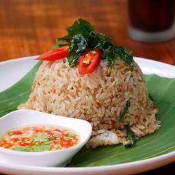 ข้าวผัดกระเพรา หมู