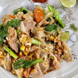 ผัดซีอิ้ว หมู