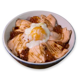 ข้าวหน้าแซลมอนเบิร์นไฟไข่ลวก