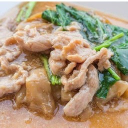 ราดหน้าเจ้นิด ศรีเมือง -อาหารป่า