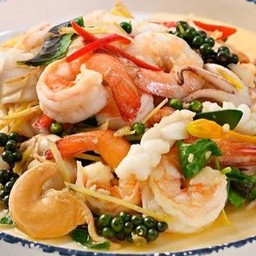 (27)ผัดเผ็ดราดข้าว 香辣炒饭