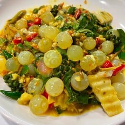 ผัดฉ่า ไข่ปลาริวกิว (เรียวเซียว)