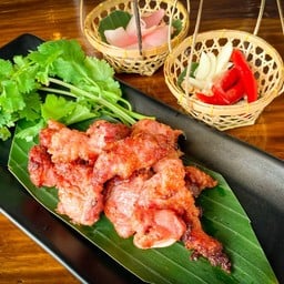 แหนมซี่โครงหมูทอด