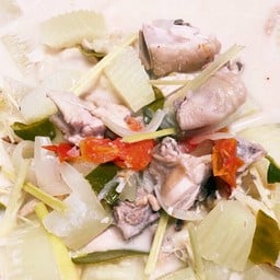 ไก่ต้มข่าฟักเขียว