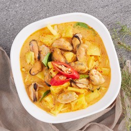 แกงคั่วสับปะรดหอยแมงภู่